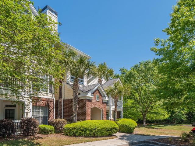 45 Sycamore Avenue 318