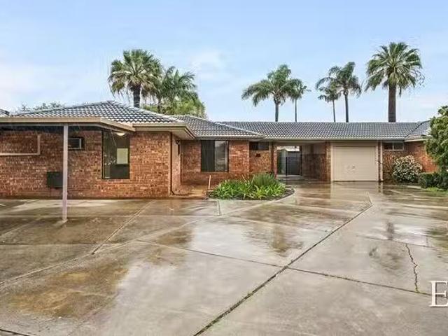 45A Darley Circle, Bull Creek, WA 6149