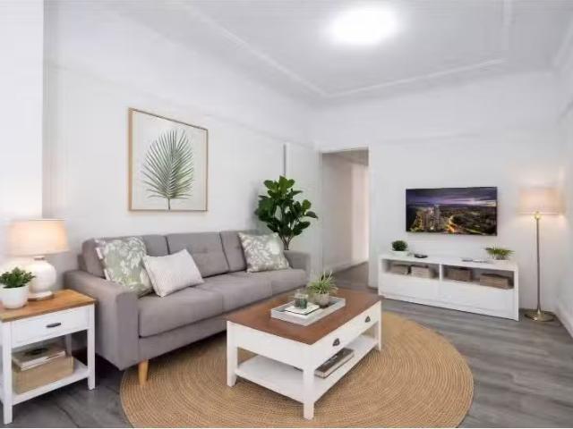 45A Oaks Avenue, Dee Why House for rent Listed by Tina Stacey.