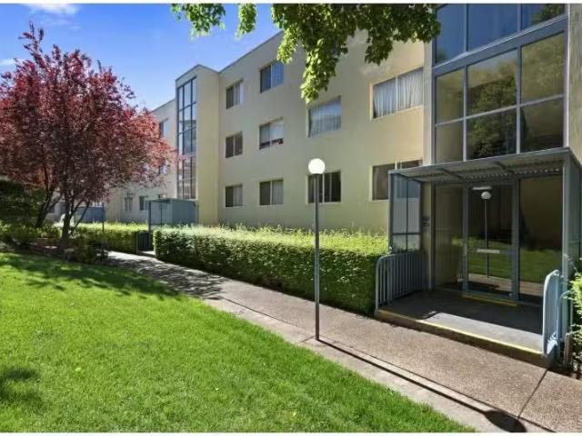45B/9 Chandler, BELCONNEN Apartment for rent Listed by Anissa.