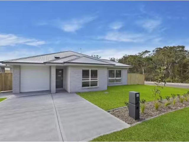 45B Yaguna Parade, Crangan Bay Townhouse for rent Listed by S.