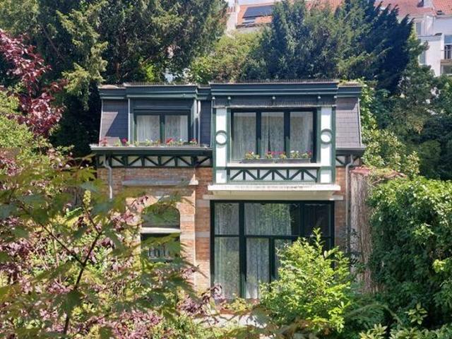 45sqm studios to rent in Schuman