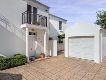 4/604 Englehardt Street, ALBURY Townhouse for rent Listed by.