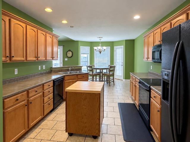 4604 Geraldine Cove