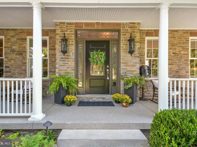 4606 Mockingbird Lane