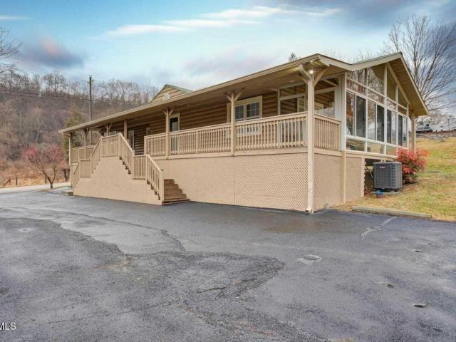 4606 Island Road