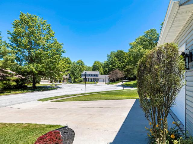 4609 pineview court