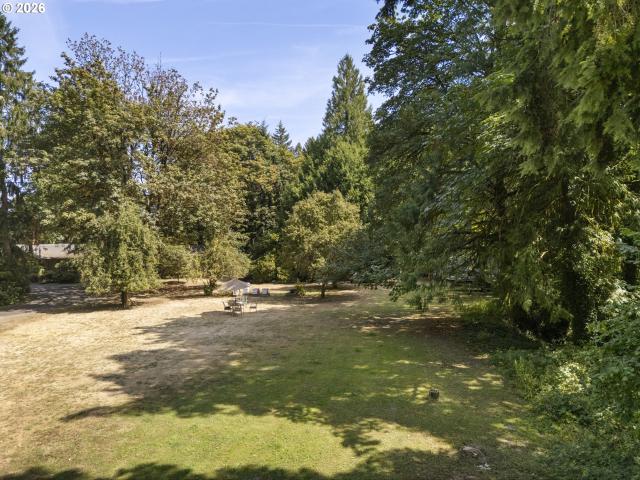 4600 mapleton dr