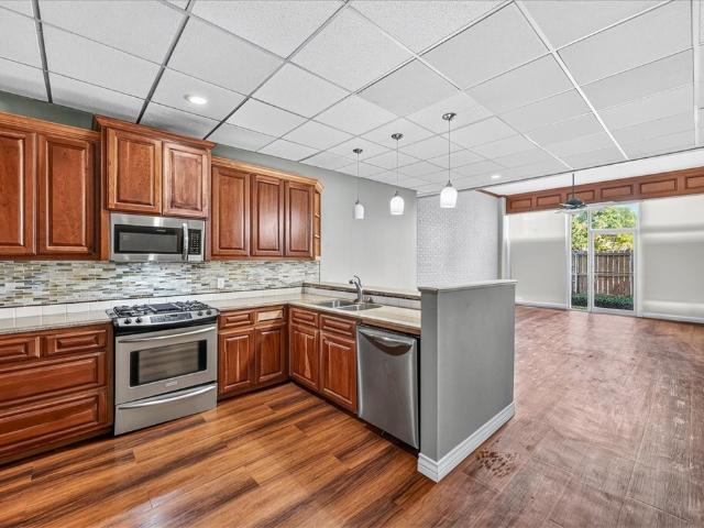 4600 Ocean Drive 104