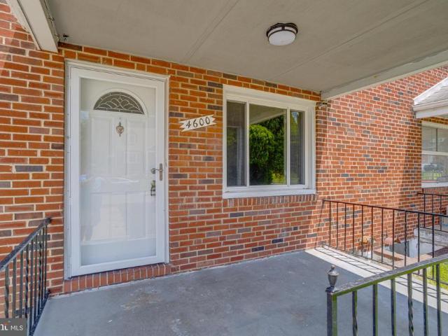 4600 Seifert Avenue