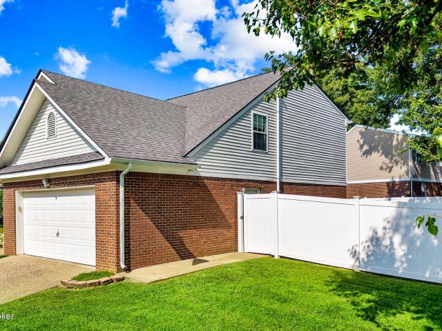 4600 Wooded Oak Cir