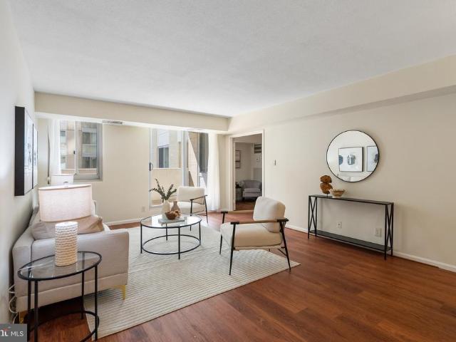 4601 N Park Avenue # 220V
