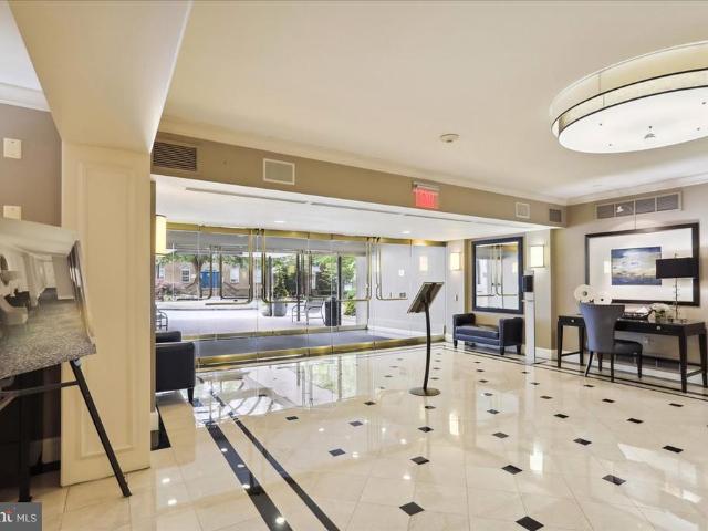 4601 N Park Avenue # 412