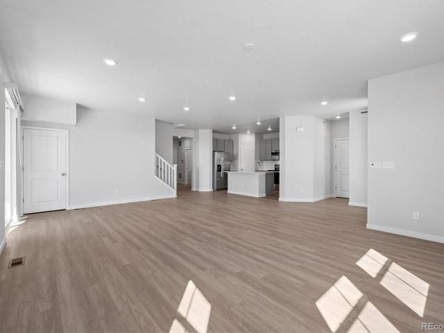 4601 N Versailles Way