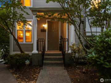 460 226th Place NE