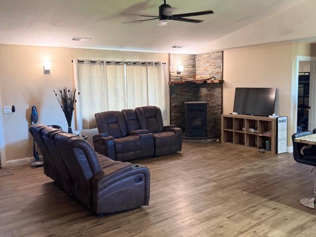 460 230 Ponderosa Blvd