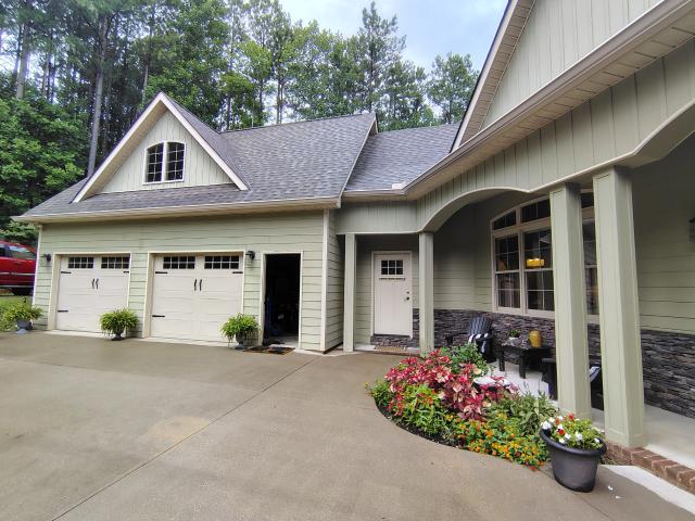 460 Cross Creek Dr