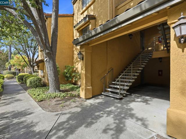 460 Bollinger Canyon Ln 285
