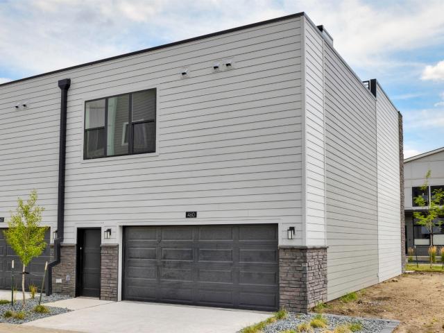 460 SW 12th Street