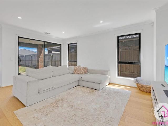 $460 PW FOUR BEDROOM HOME IN AN IDEAL LOCATION