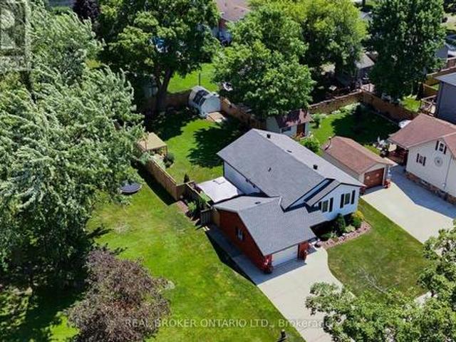 460 Wellington Avenue S, North Perth, ON, N4W 2J4 house for sale | Listing ID X13747 | Royal LePage
