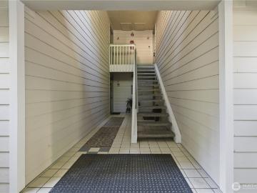 4615 Grandview Dr W, Unit B, University Place, WA 98466 | MLS #2500