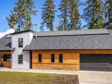 4615 Thompson Clarke Dr East, Bowser, BC, V0R 1G0 Luxury House for sale | Listing ID 1030 | Royal LePage Carriage Trade Luxury Properties