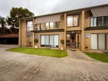 4/616 Griffith Street, ALBURY Townhouse for rent Listed by Li.