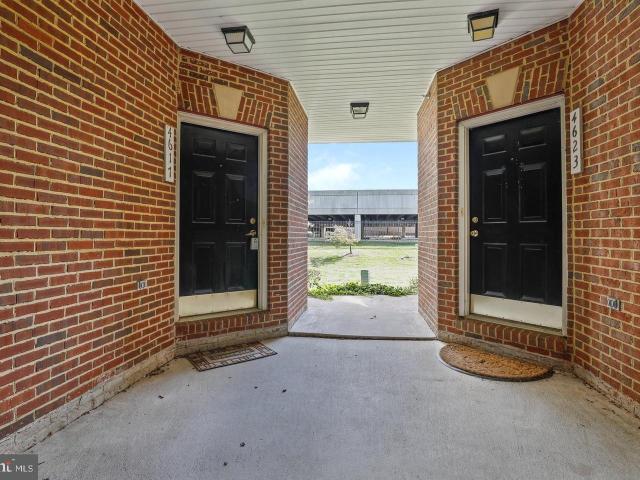4617 Hummingbird Ln, Unit 110, Fairfax, VA 22033 | MLS #VAFX2295