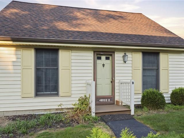 46103 New England Square D