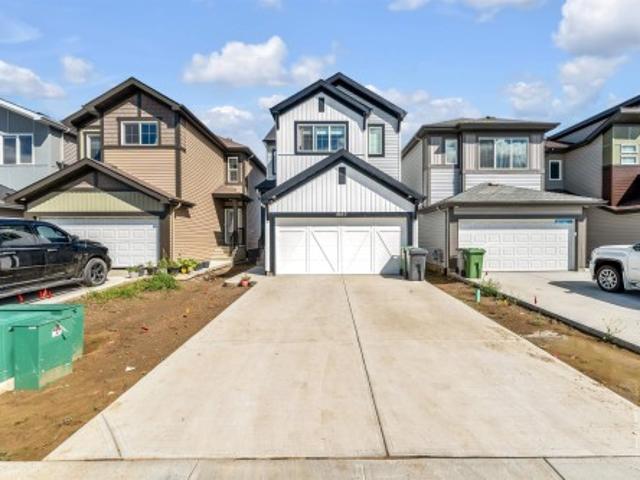 4610 72 Avenue, Beaumont, AB, T4X 3B1 house for sale | Listing ID E4512 | Royal LePage