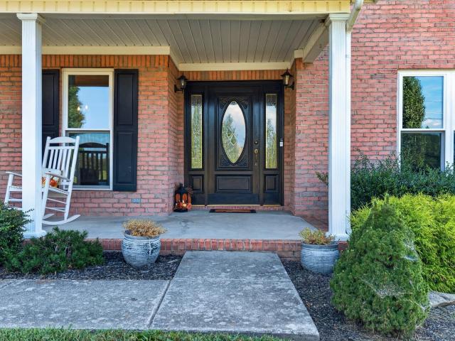 4613 Shadowland Way