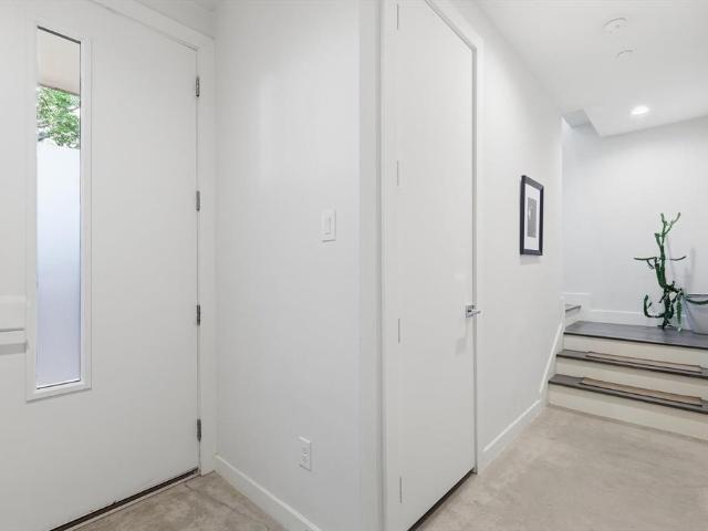 4620 Munger Avenue # 105