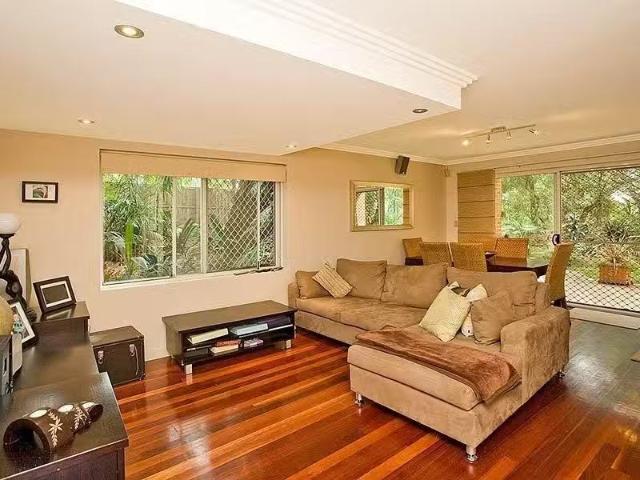 4/620 Princes Highway, Kirrawee Townhouse for rent Listed by.