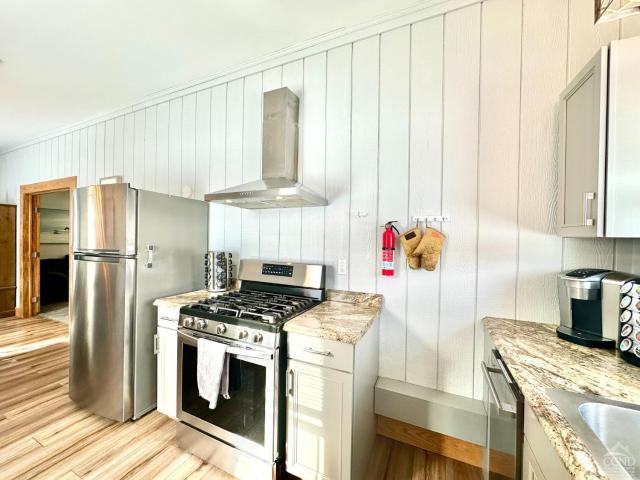 462 Dent Road