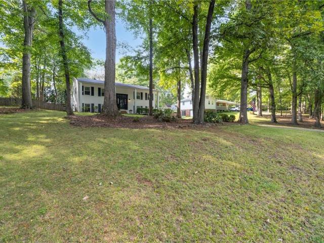 462 Knightwood Court