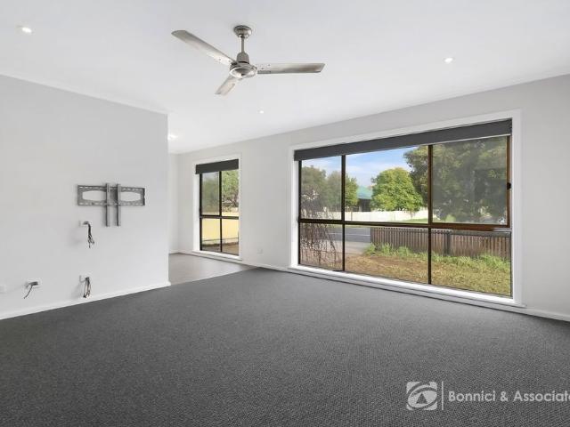 462 Kemp Street, Lavington