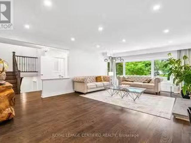 462 The Kingsway, Toronto, ON, M9A 3W4 house for sale Listi.