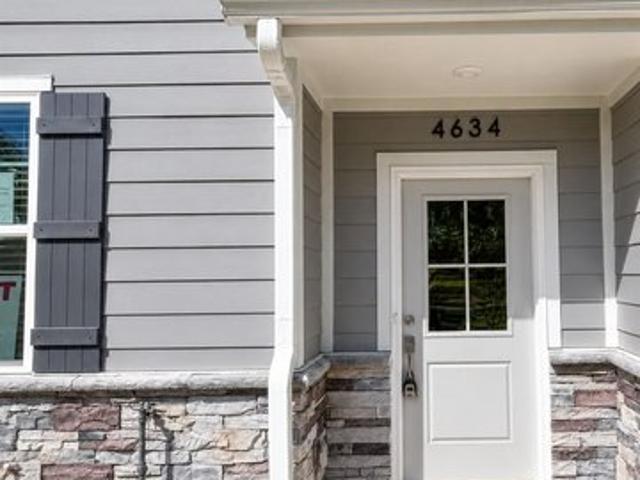 4634 Dogwood Pl, Charlotte, NC 28212