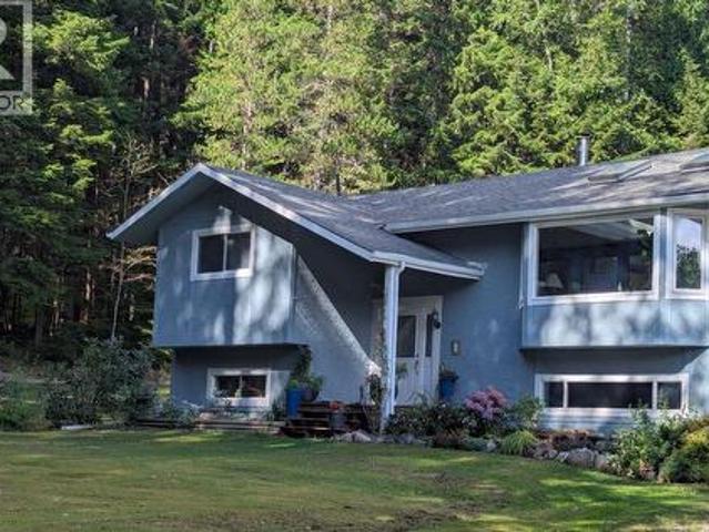 4636 Johnston Road, Terrace, BC, V8G 0B4 house for sale | Listing ID R3113 | Royal LePage