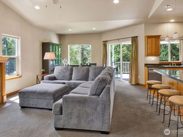 4633 Boardwalk Drive
