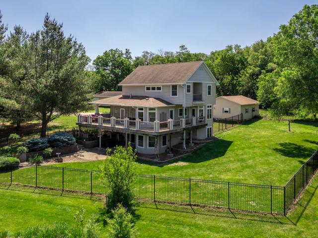 463 40TH Street