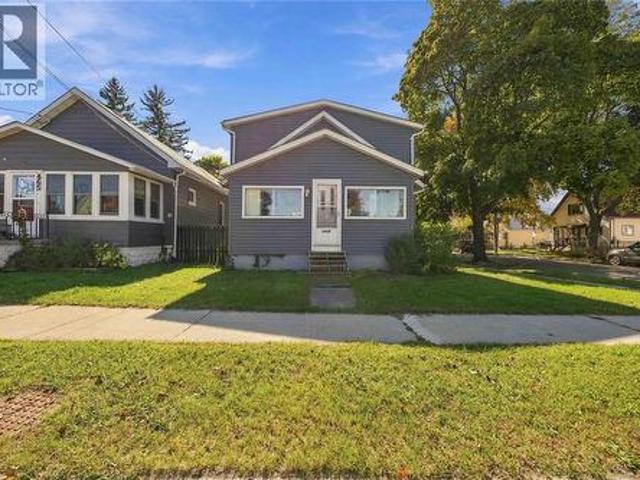 463 Confederation Street, Sarnia, ON, N7T 2B5 house for sale | Listing ID 26024 | Royal LePage