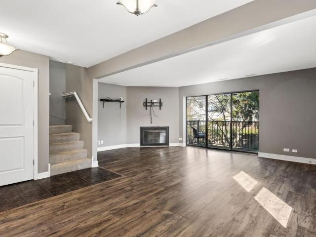 463 Elm Street # 1H