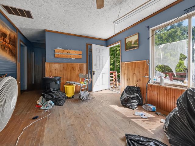 463 Hillman Road
