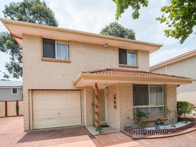 4/63 Jones Street Kingswood