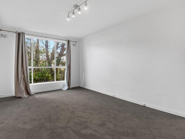 4/63 Somers Street, Burwood VIC 3125