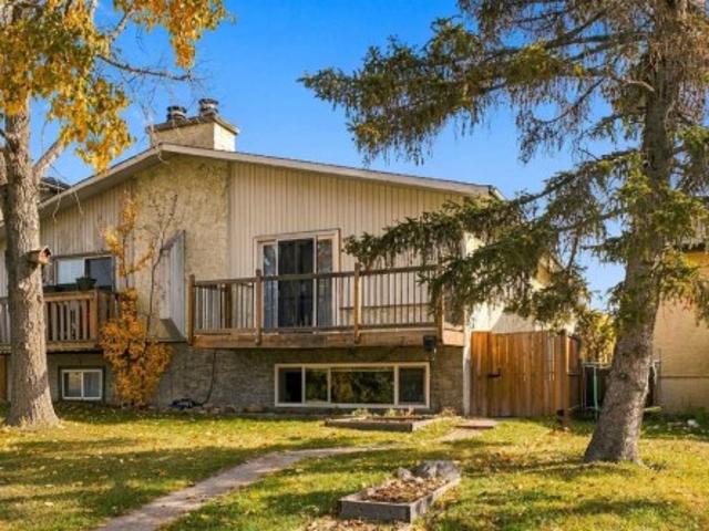 4646 80 Street Nw, Calgary, AB, T3B 2P3 house for sale | Listing ID A2350 | Royal LePage