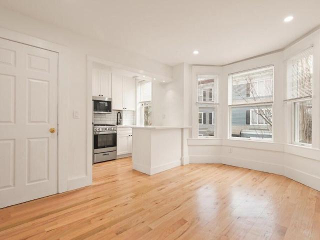 464 E 3rd #3, Boston, US, MA