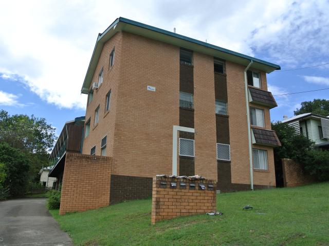 4/64 Invermore Street